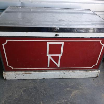 Ranch /Show Storage Chest with Metal Top