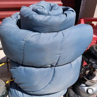 Coleman Camping Gear Lot – Lanterns & Sleeping Bag