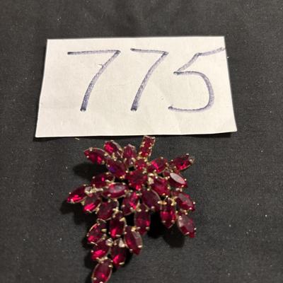 Vintage Leaf Brooch