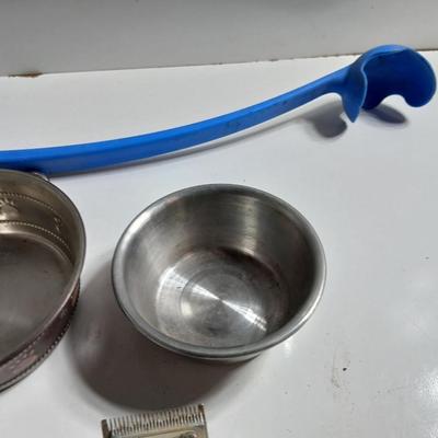 Pet Supply Lot – Wahl Clippers, wire Cable Lead, Dishes & More