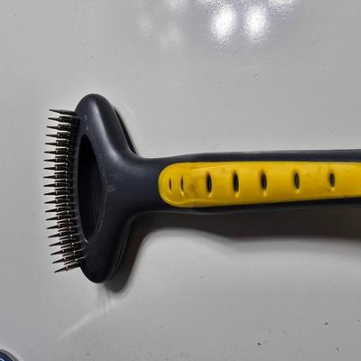 Animal Grooming Lot – Oster Clippers, Brushes & Kool Lube