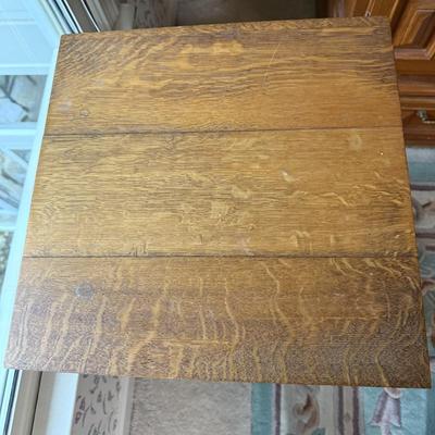 Oak Tall End Table/Plant Stand (PBN-BM)