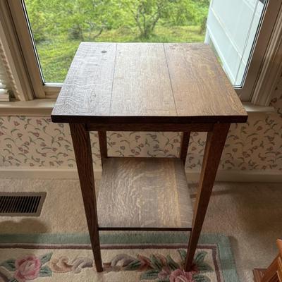 Oak Tall End Table/Plant Stand (PBN-BM)