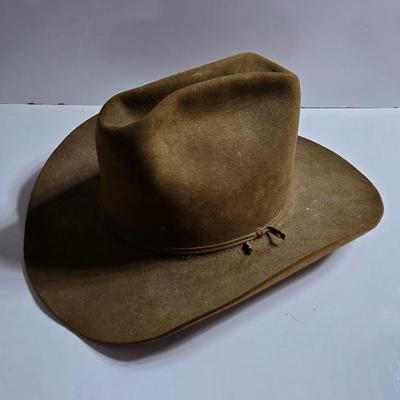 Vintage Felt Cowboy Hats – Set of 3 Western Classics