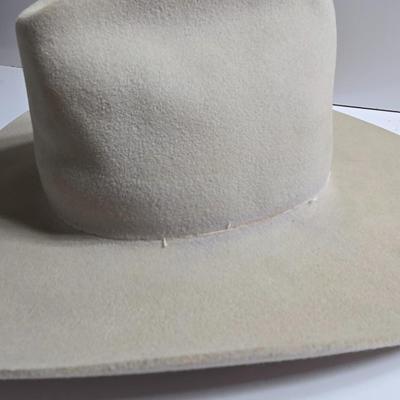 Vintage Felt Cowboy Hats – Set of 3 Western Classics