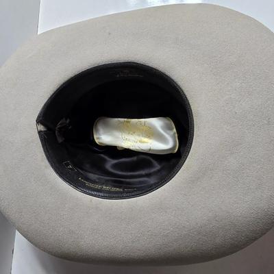 Vintage Felt Cowboy Hats – Set of 3 Western Classics