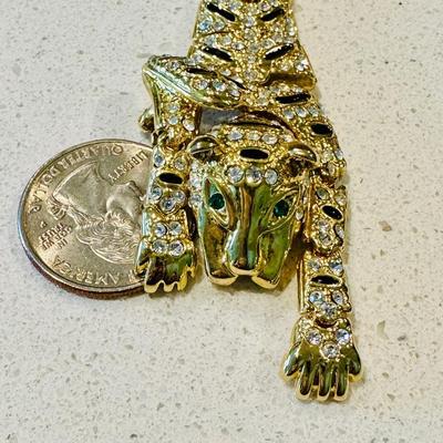 Jaguar Shoulder Pin