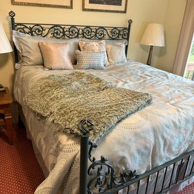 King Size Comforter Set With Matching Pillows (PB-BM)