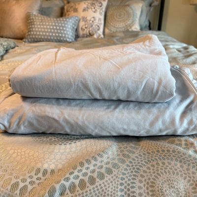 King Size Comforter Set With Matching Pillows (PB-BM)