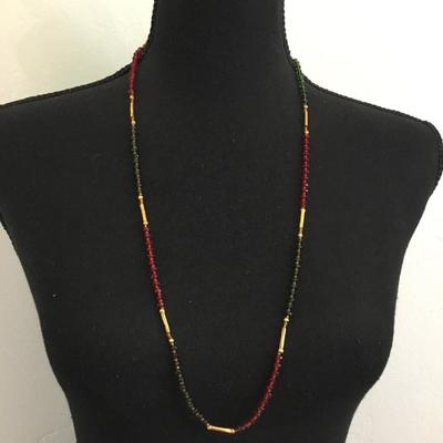 Beautiful vintage, crystal beaded necklace