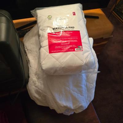 Mattress pads