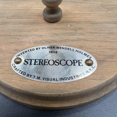 Stereoscope on a stand
