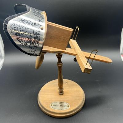 Stereoscope on a stand