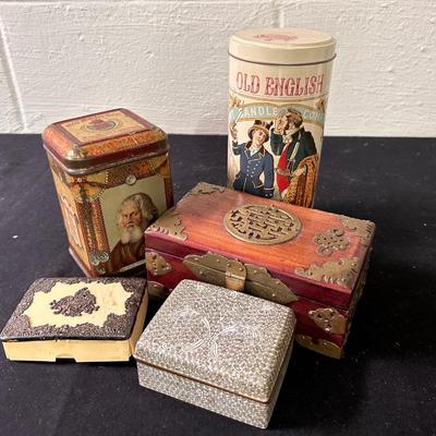 Lot of 5 containers / tins