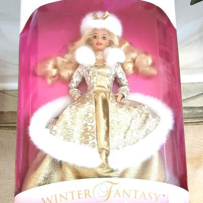 8 Barbie Lot