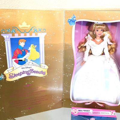 8 Barbie Lot