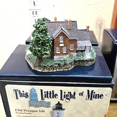 33 Lighthouse Collection