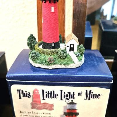 33 Lighthouse Collection