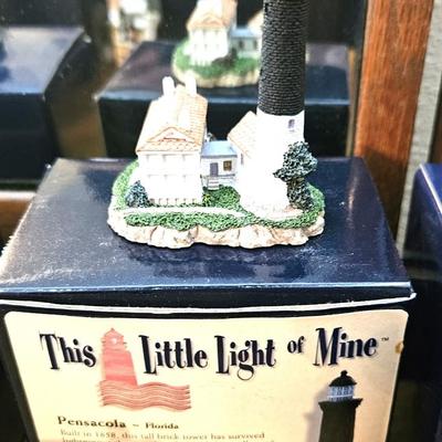 33 Lighthouse Collection
