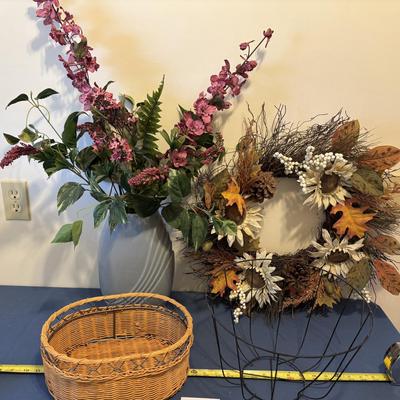 Flower and Basket Lot