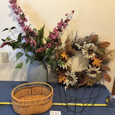 Flower and Basket Lot