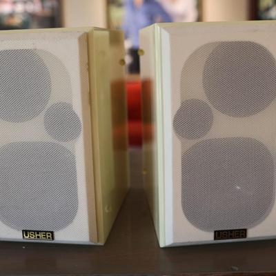 Usher S-520 Audio Bookshelf Speakers