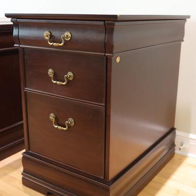 Mahogany Locking Three Drawer Filling Cabinet