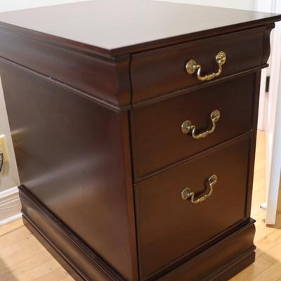 Mahogany Locking Three Drawer Filling Cabinet