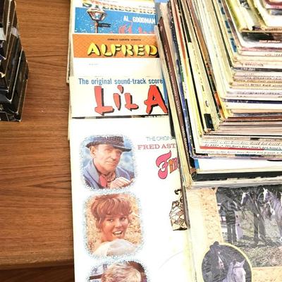 Album/CD/Cassette/VHS Lot