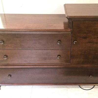 Pali wood Brown Changing Table