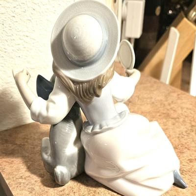 Retired 1988 Lladro " Who's the Fairest " #5468