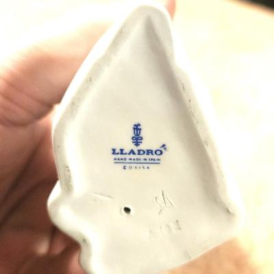 Retired 1997 Lladro " Yawning Boy Awakening " # 4870