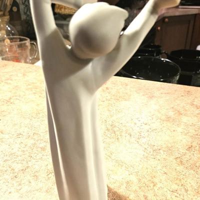 Retired 1997 Lladro " Yawning Boy Awakening " # 4870