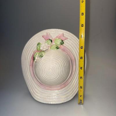 Vintage Ceramic White Hat With Pink Ribbon /Flowers Wall Pocket Vase