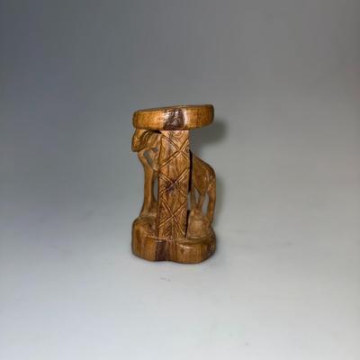 Hand carved Wooden scuplure with giraffee