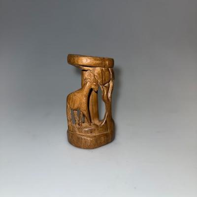 Hand carved Wooden scuplure with giraffee
