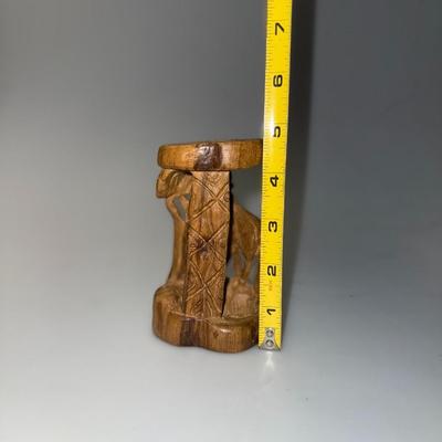 Hand carved Wooden scuplure with giraffee