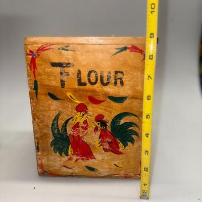 Vintage Nasco Wooden Rooster Canister Set hand painted Japan Made