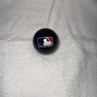 MLB s Pool Billiard Cue/8 Balls (Set of 13)