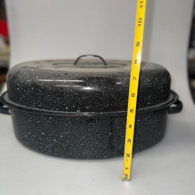 Vintage Large USA Graniteware Roasting Pan with Lid Blue Speckled Farmhouse Kitchen Enamel Roasting Pan