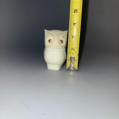 Vintage 1970 Avon Owl with Gold Color Roses Eyes Cream Sachet Milk Glass Bottle
