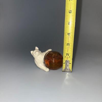 Vintage Avon Petite Sonnet Cologne 1.5 oz Cat Figurine 
