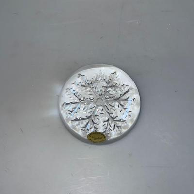 Vtg Avon Lead Crystal Snowflake Paperweight