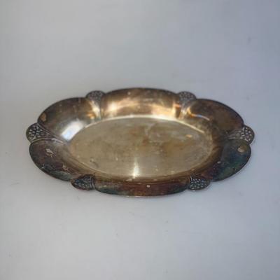 Vintage William WM Rogers Silver Plated Oval Bread Tray Plate
