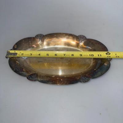 Vintage William WM Rogers Silver Plated Oval Bread Tray Plate