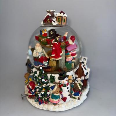 Kirkland Musical Water Globe Revolving Base Santa Clause Is Coming To Town