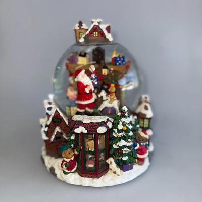 Kirkland Musical Water Globe Revolving Base Santa Clause Is Coming To Town