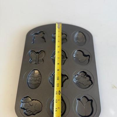Wilton Non-Stick Bakeware (Spring edition)