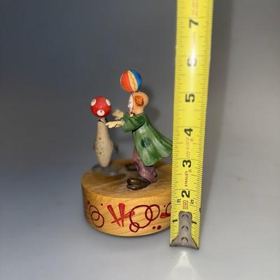 Wood ANRI Spinning Music Box Clown Seal Plays "The Entertainer" Hand Crafted in Italy
