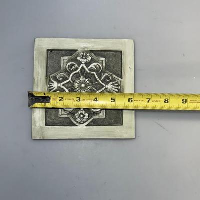 Outdoor Wall Décor